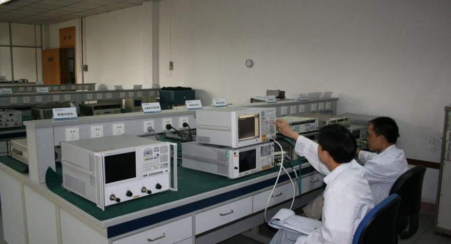 無線電現場.jpg